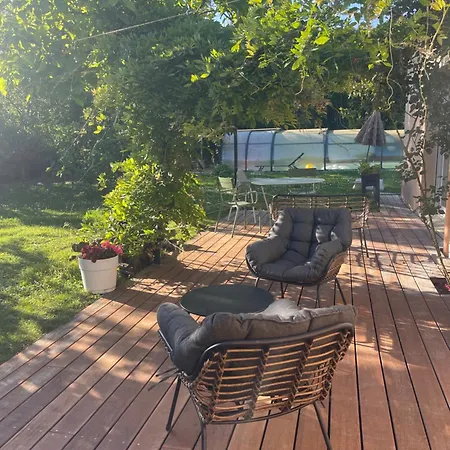 15 Min From Lyon Fresh Peaceful With Pool And Garden * Dardilly